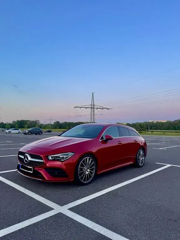 Gebraucht Mercedes CLA200 Shooting Brake 163 PS (119 kW) 2020 Rot Kombi