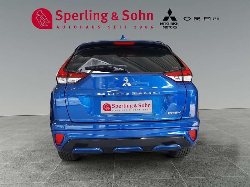 Gebraucht Mitsubishi Eclipse Cross Select 188 PS (138 kW) 2022 Laser blau SUV