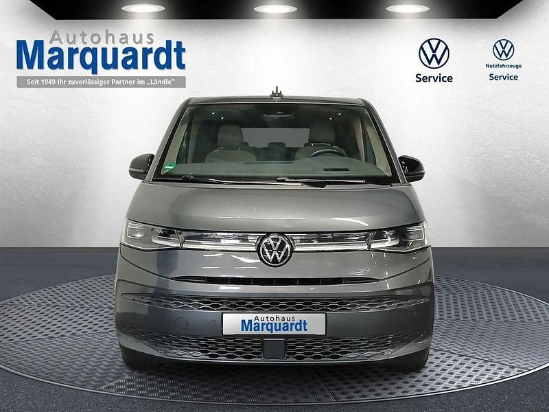 Gebraucht VW Multivan Style 150 PS (110 kW) 2024 Grau Van