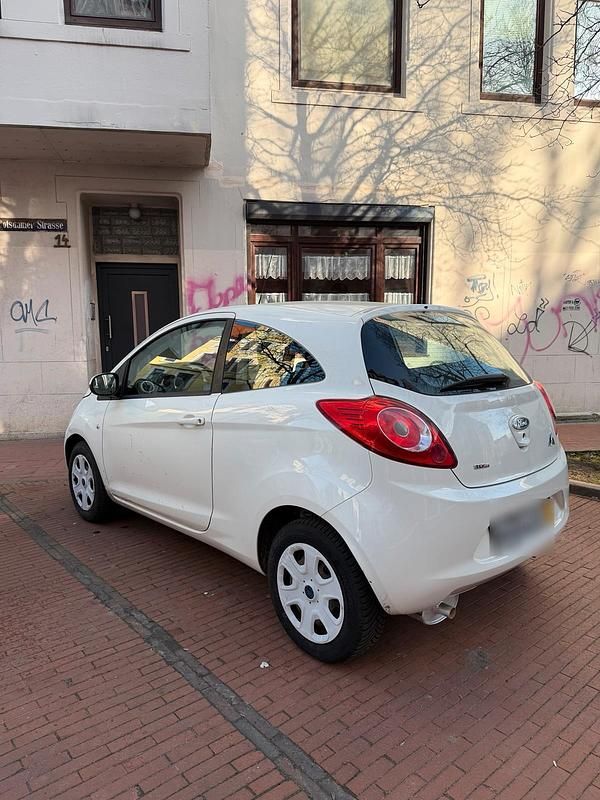 Gebraucht Ford Ka 75 PS (55 kW) 2011 Weiß Kleinwagen