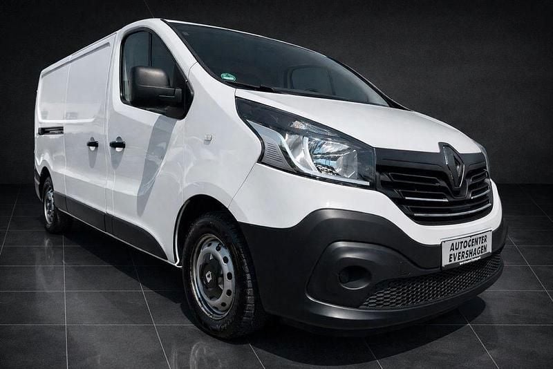 Second-hand Renault Trafic 125 CP (91 kW) 2017 Alb Monovolum