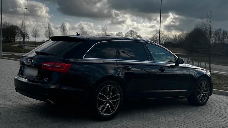 Gebraucht Audi A6 190 PS (139 kW) 2015 Schwarz Kombi