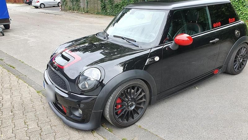Gebraucht Mini John Cooper Works 210 PS (154 kW) 2011 Schwarz Kleinwagen