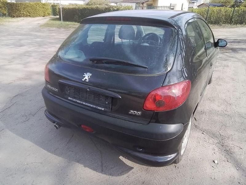 Gebraucht Peugeot 206 75 PS (55 kW) 2007 Schwarz Limousine