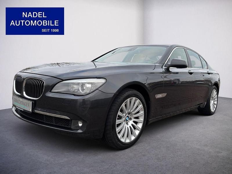 Gebraucht BMW 730 245 PS (180 kW) 2012 Grau Limousine