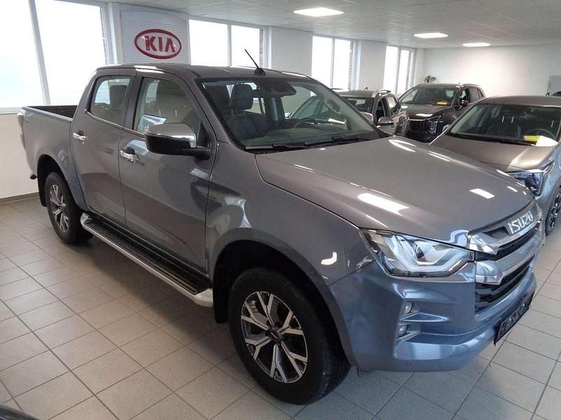 Gebraucht Isuzu D-Max 163 PS (119 kW) 2024 Islay gray SUV