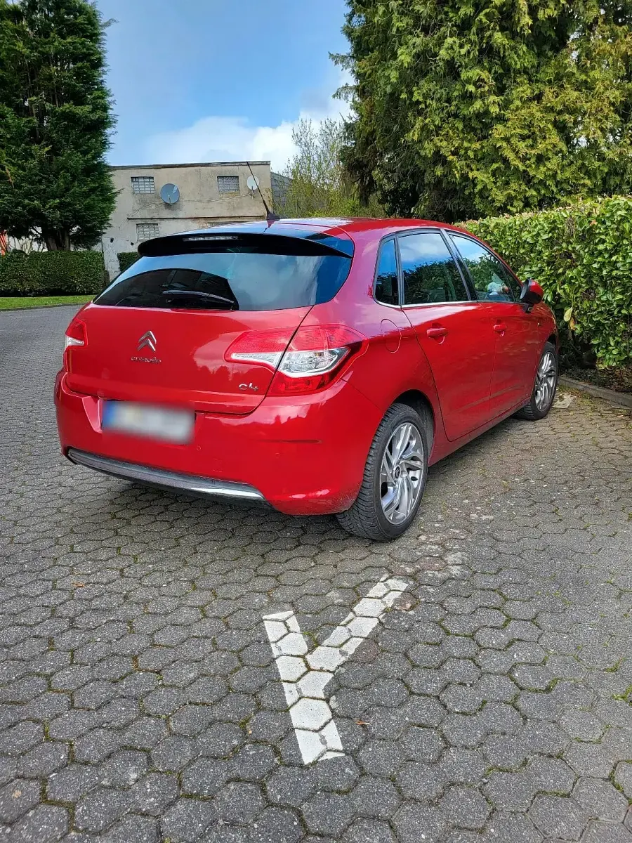 Używany Citroën C4 Elegance 120 KM (88 kW) 2013 Czerwony Hatchback