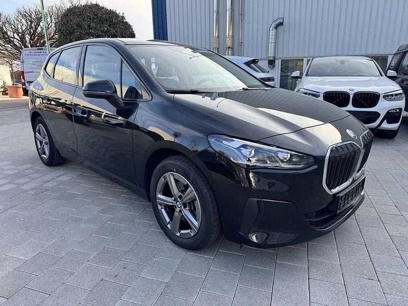 Gebraucht BMW 216 Active Tourer 122 PS (89 kW) 2024 Schwarz Van / Kleinbus