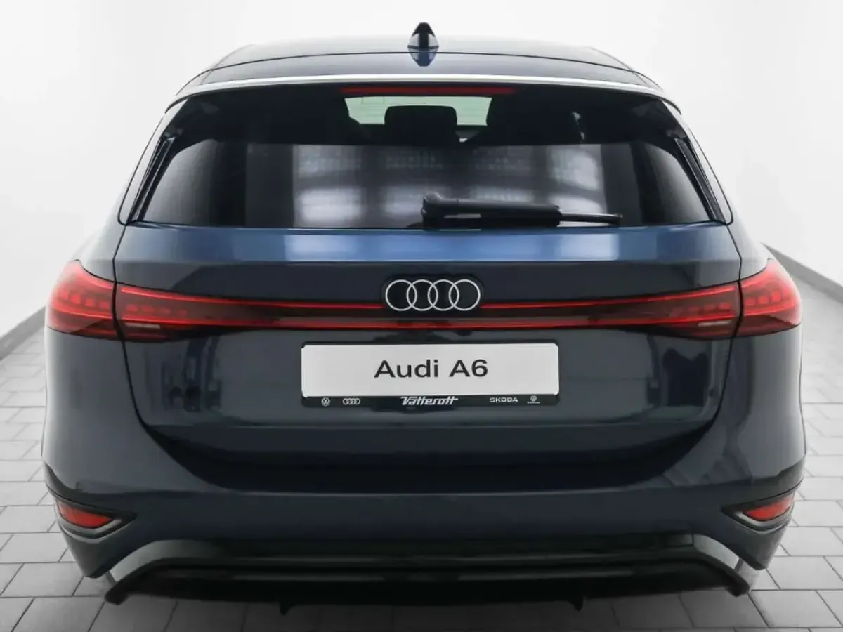 Gebraucht Audi A6 e-tron Performance 269 kW (367 PS) 2025 Plasmablau Kombi