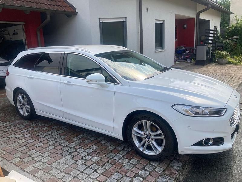 Gebraucht Ford Mondeo Titanium 203 PS (149 kW) 2018 Weiß Limousine