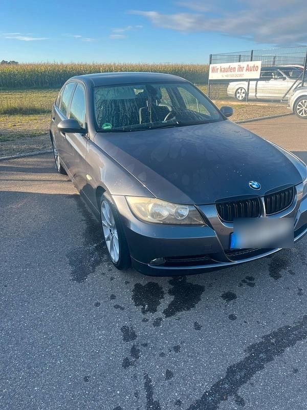 Grau Gebraucht 2006 BMW 318 Limousine | 2.500 € (Guter Preis) - Bild 1/4