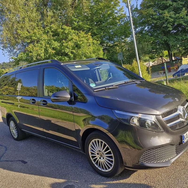 Gebraucht 2022 Mercedes V220 Avantgarde Edition Van / Kleinbus | 36.000 € (Superpreis) - Bild 1/4