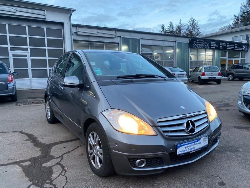Gebraucht Mercedes A180 109 PS (80 kW) 2009 Grau Kleinwagen