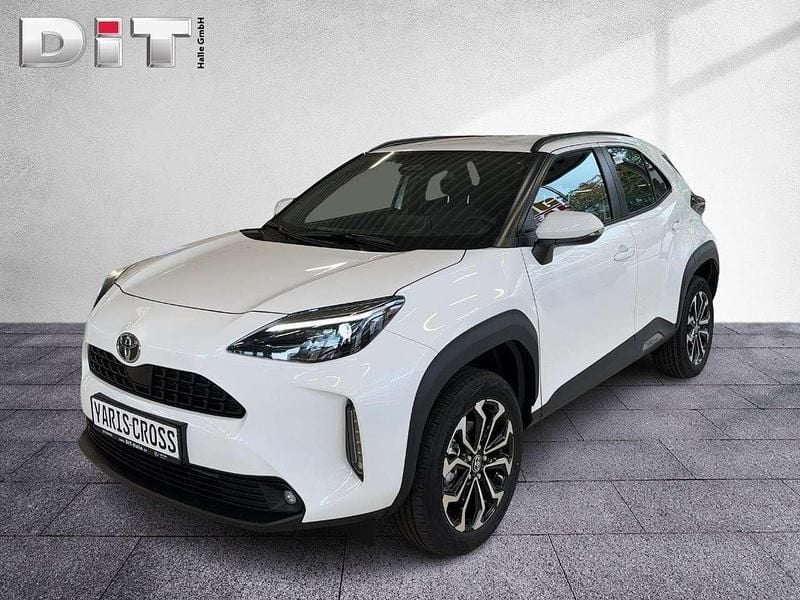 Schneeweiß Neu 2025 Toyota Yaris Cross SUV | 26.490 € (Superpreis) - Bild 1/4