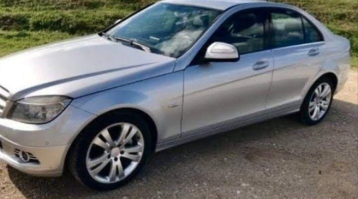 Silber Gebraucht 2008 Mercedes C220 Elegance Limousine | 4.300 € (Superpreis) - Bild 1/4