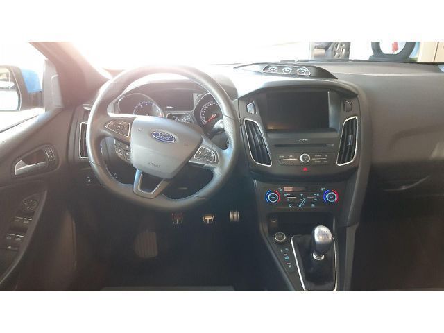 Gebraucht Ford Focus RS 350 PS (257 kW) 2017 Nitrousblau metallic (metallic) Limousine