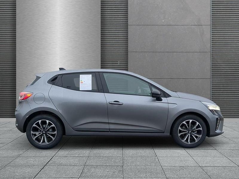 Nuova Renault Clio V Techno 91 CV (66 kW) 2025 Grigio Utilitaria
