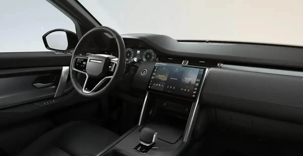 Gebraucht Land Rover Discovery Sport SE Dynamic 309 PS (227 kW) 2023 Santorini black SUV