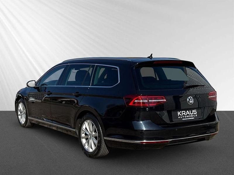 Gebraucht VW Passat Highline 150 PS (110 kW) 2017 Schwarz Kombi