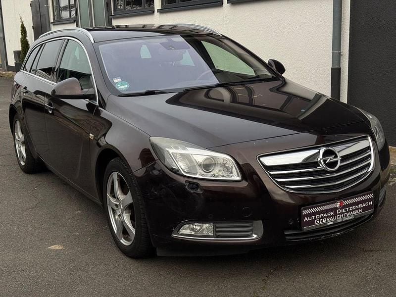 Gebraucht Opel Insignia Innovation 160 PS (117 kW) 2011 Braun Kombi