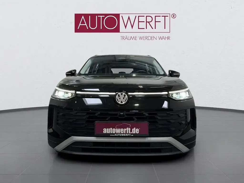 Gebraucht VW Tayron Life 150 PS (110 kW) 2025 Grenadillschwarz metallic SUV