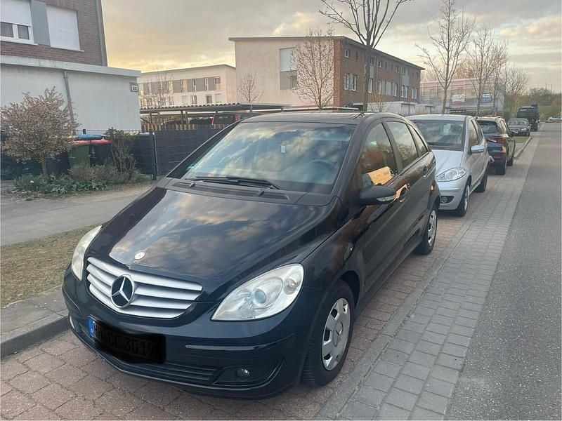 Gebraucht Mercedes B150 95 PS (69 kW) 2007 Schwarz Van / Kleinbus