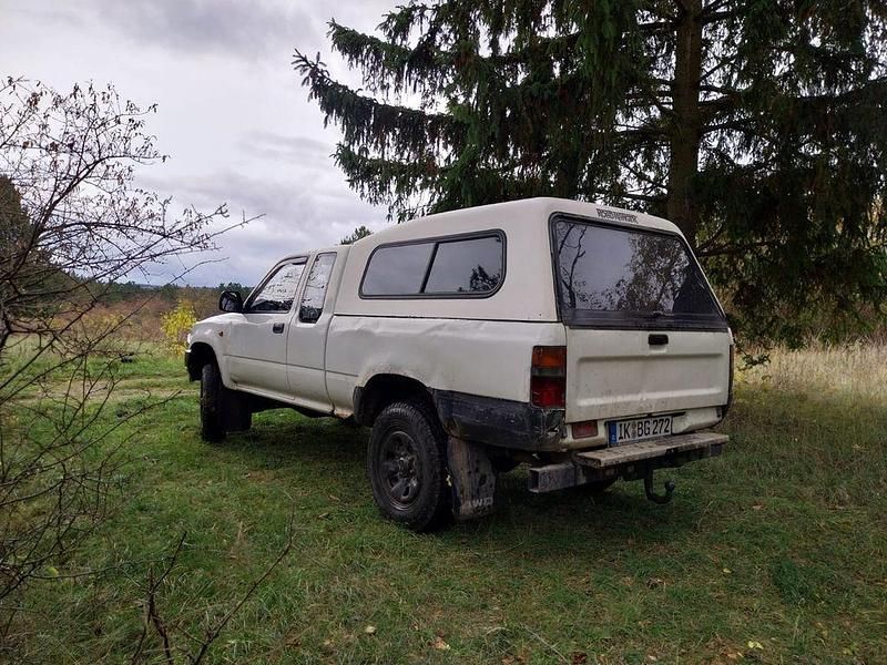 Gebraucht Toyota HiLux 83 PS (61 kW) 1994 Weiß Pickup