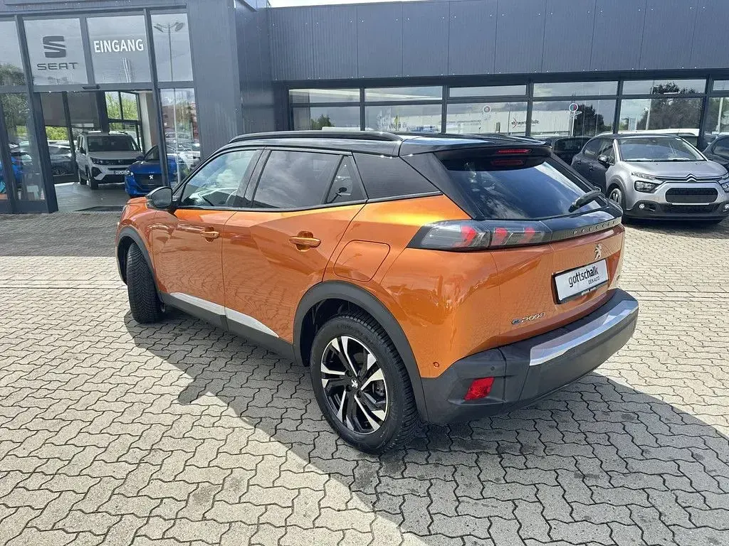 Gebraucht Peugeot e-2008 GTi 100 kW (136 PS) 2022 Orange SUV