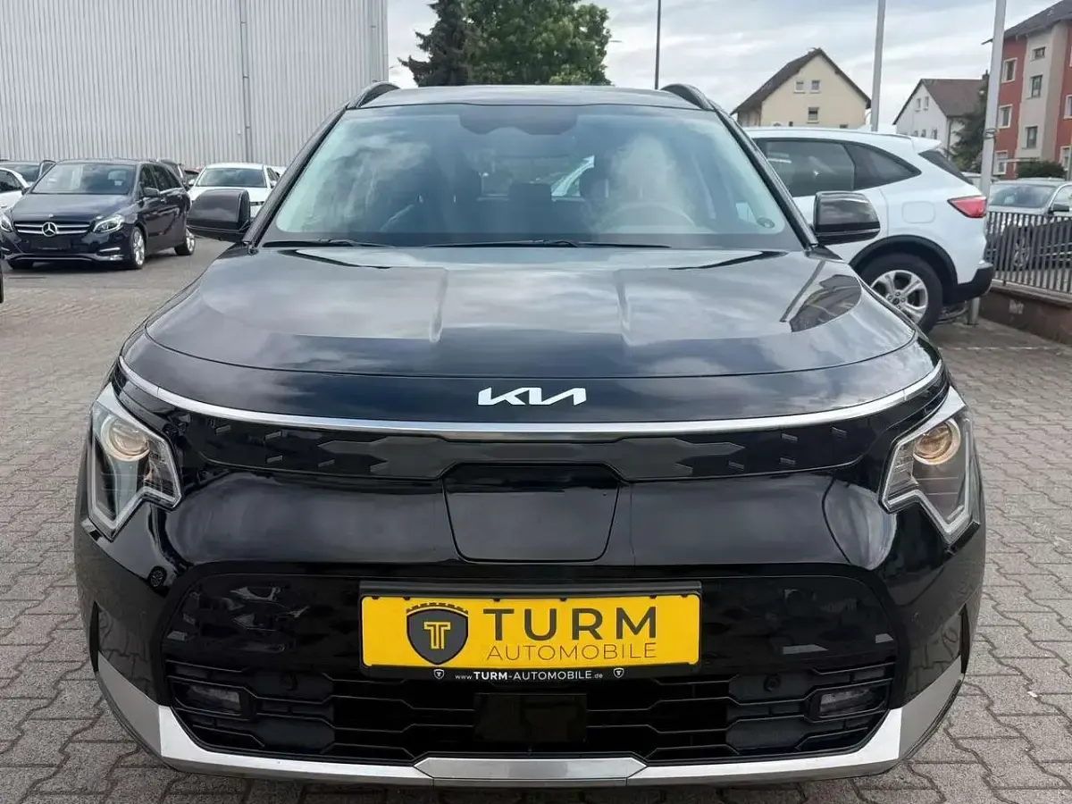 Używany Kia Niro 150 kW (204 KM) 2023 Czarny SUV