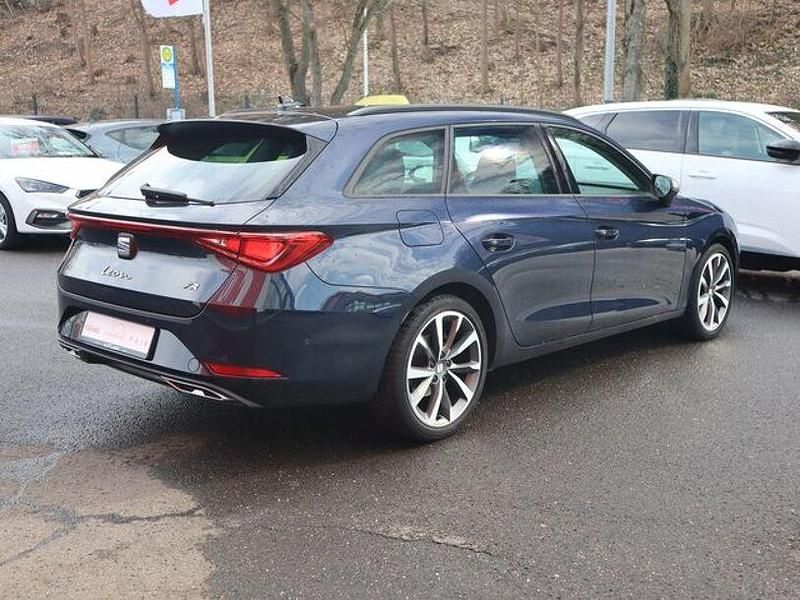 Gebraucht Seat Leon FR 150 PS (110 kW) 2022 Fjordblau metallic (metallic) Kombi