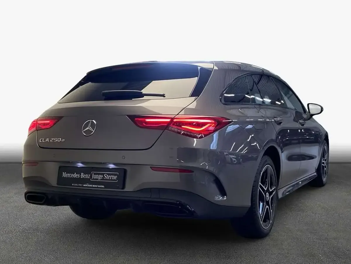 Gebraucht Mercedes CLA250 160 PS (117 kW) 2022 Mountaingrau metallic Coupé