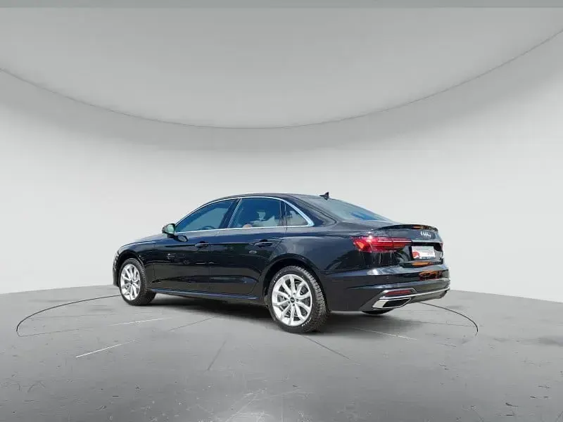 Gebraucht Audi A4 Advanced Plus 204 PS (150 kW) 2024 Mythosschwarz metallic Limousine