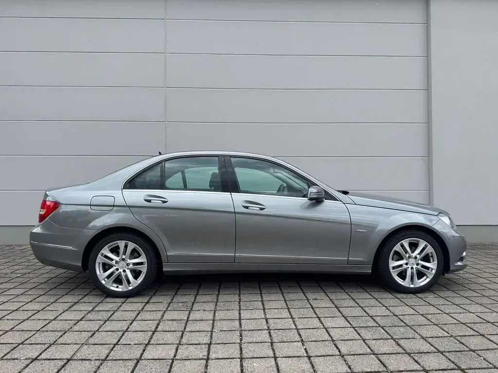 Gebraucht Mercedes C200 184 PS (135 kW) 2012 Grau Limousine
