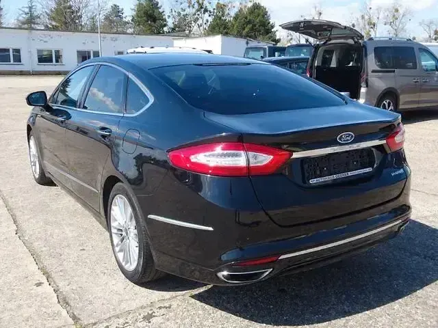 Gebraucht Ford Mondeo Vignale 188 PS (138 kW) 2018 Schwarz Limousine