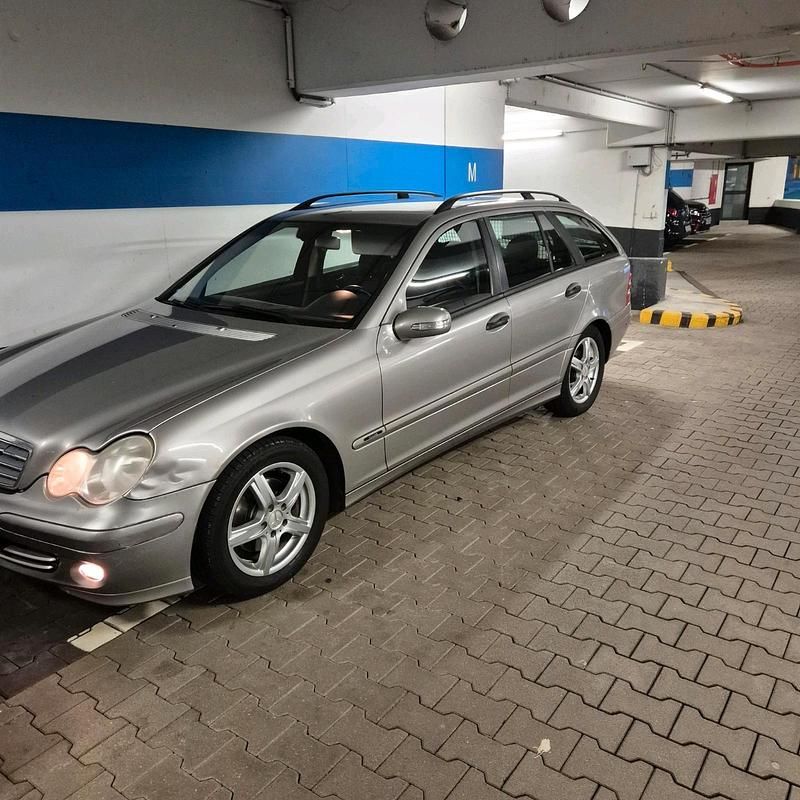 Gebraucht Mercedes C180 143 PS (105 kW) 2007 Silber Kombi