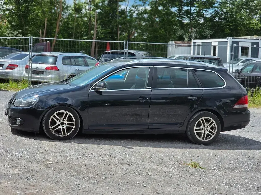 Gebraucht VW Golf VI Style 105 PS (77 kW) 2011 Schwarz Kleinwagen