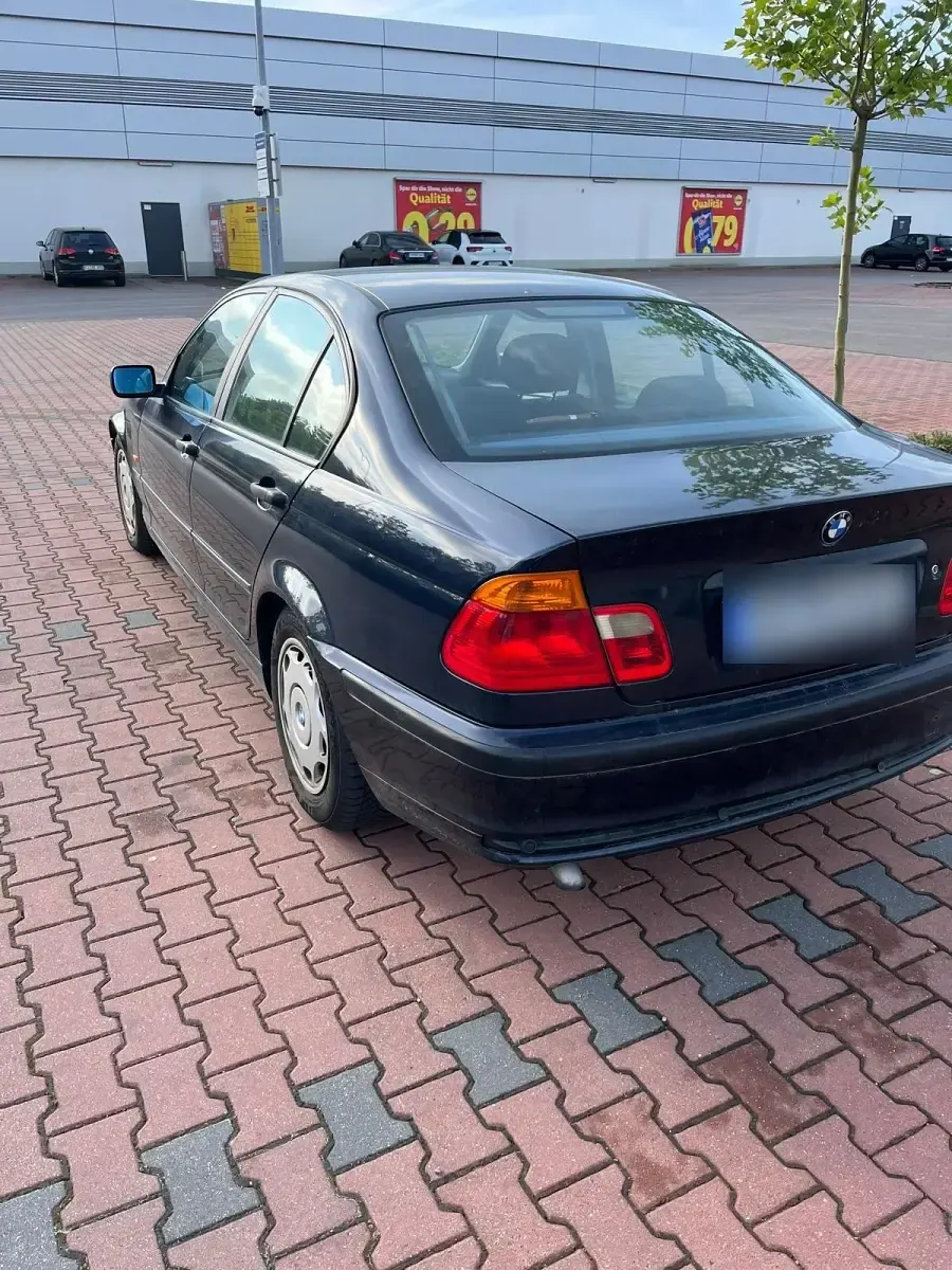 Gebraucht BMW 320 135 PS (99 kW) 1999 Blau Limousine