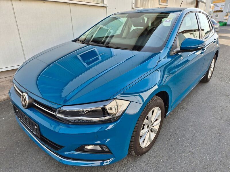 Blau Gebraucht 2018 VW Polo Highline Limousine | 13.490 € (Guter Preis) - Bild 1/4
