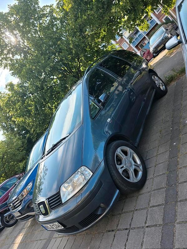 Gebraucht 2009 Seat Alhambra Van / Kleinbus | 3.700 € (Fairer Preis) - Bild 1/4