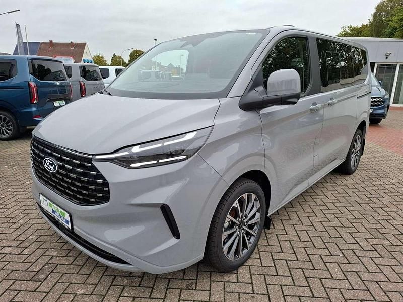 Grau Neu 2025 Ford Tourneo Custom Titanium X Van / Kleinbus | 62.990 € (Fairer Preis) - Bild 1/4