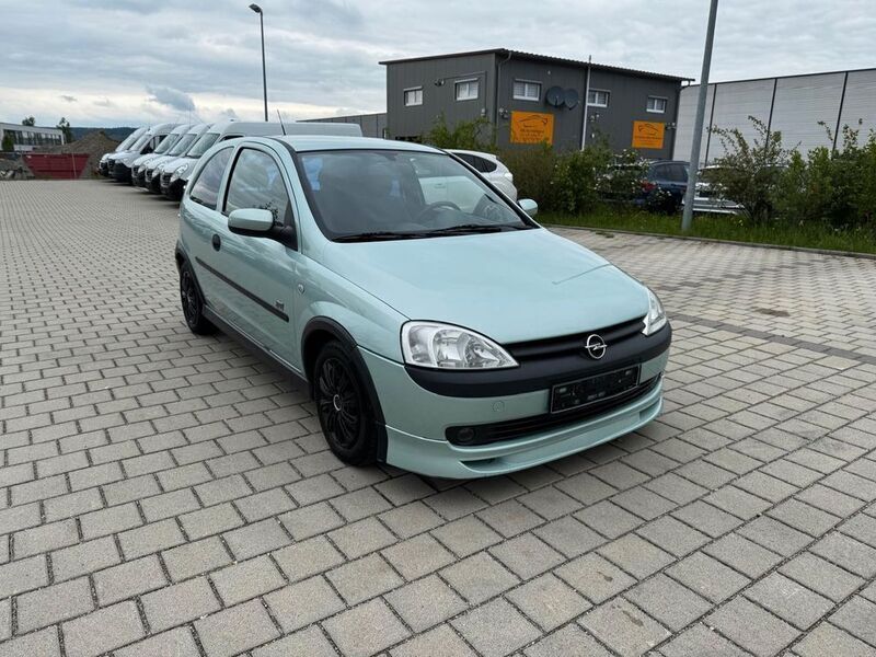 Grün Gebraucht 2002 Opel Corsa Sport Kleinwagen | 750 € (Superpreis) - Bild 1/4