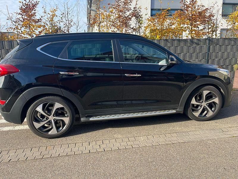 Schwarz Gebraucht 2017 Hyundai Tucson SUV | 14.999 € (Fairer Preis) - Bild 1/4