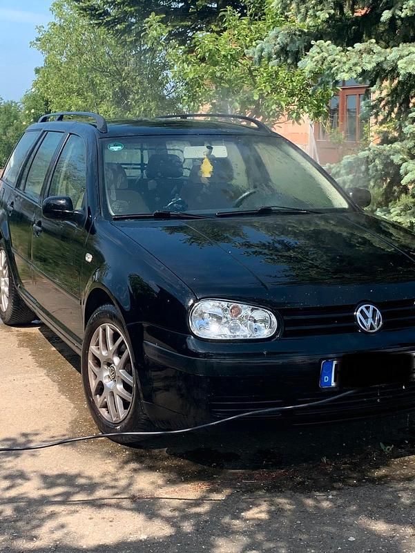 Schwarz Gebraucht 2001 VW Golf IV Kombi | 3.000 € - Bild 1/4