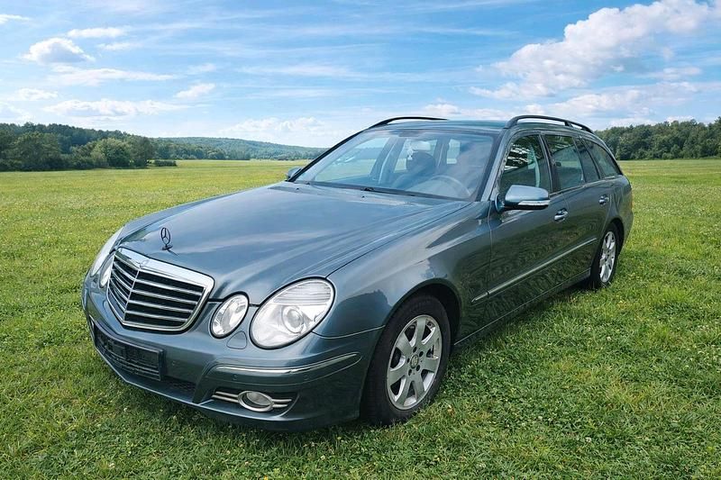 Gebraucht Mercedes E320 224 PS (164 kW) 2008 Blau Kombi