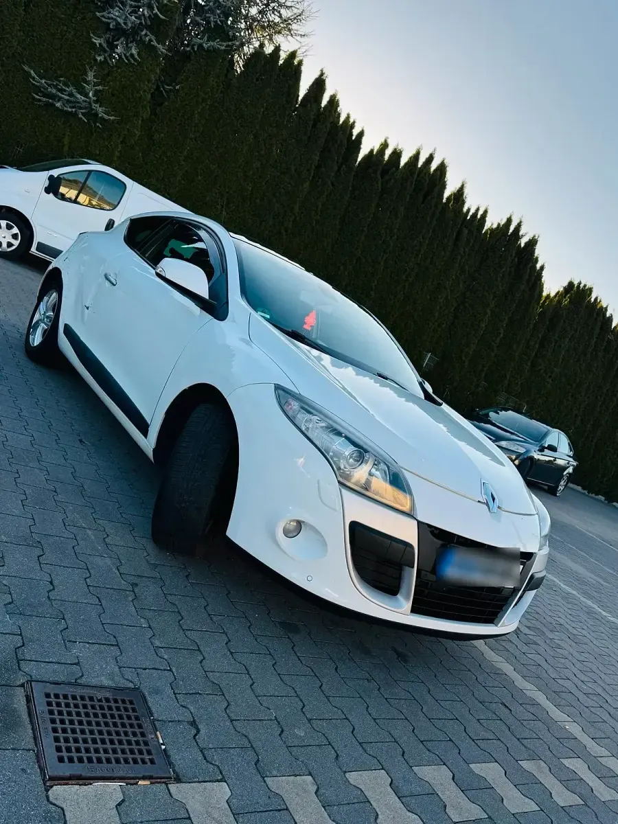 Gebraucht Renault Mégane Coupé 110 PS (80 kW) 2009 Weiß Coupé