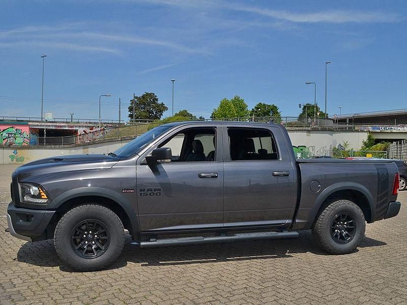 Gebraucht Dodge Ram 401 PS (294 kW) 2017 Dunkelgrau Pickup