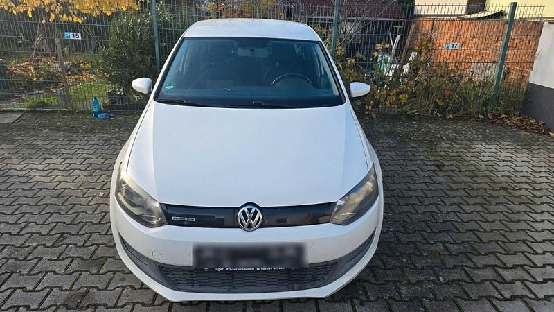 Weiß Gebraucht 2010 VW Polo Kleinwagen | 2.990 € (Guter Preis) - Bild 1/4