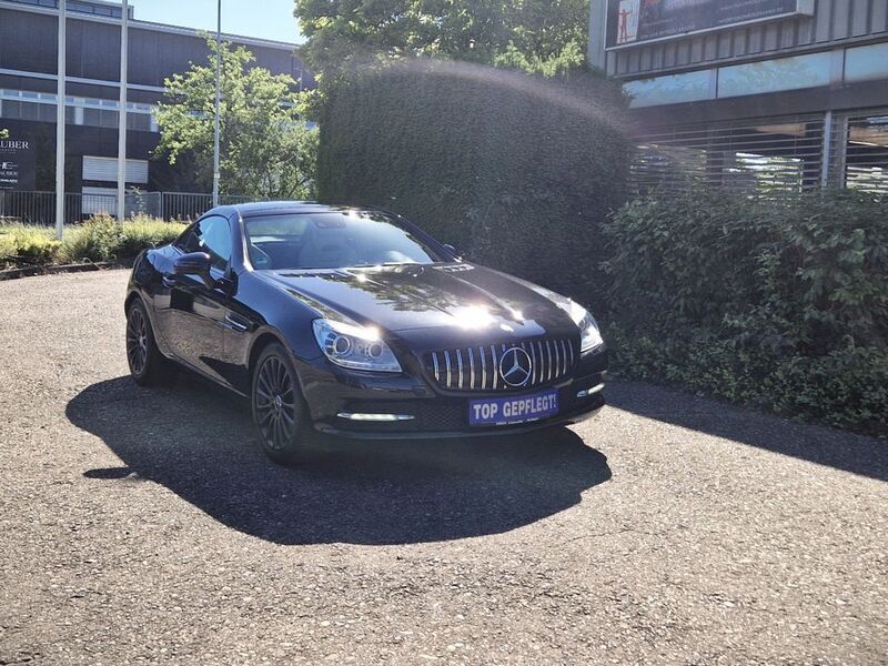 Schwarz Gebraucht 2011 Mercedes SLK350 Cabrio | 15.900 € (Guter Preis) - Bild 1/4