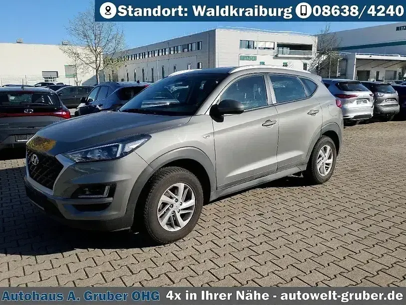 Gebraucht Hyundai Tucson 132 PS (97 kW) 2020 Grau SUV