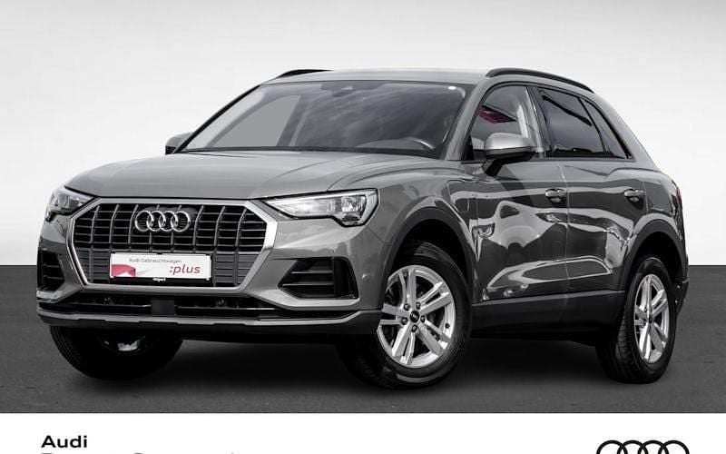 Grau Gebraucht 2022 Audi Q3 Business SUV | 25.563 € (Guter Preis) - Bild 1/4